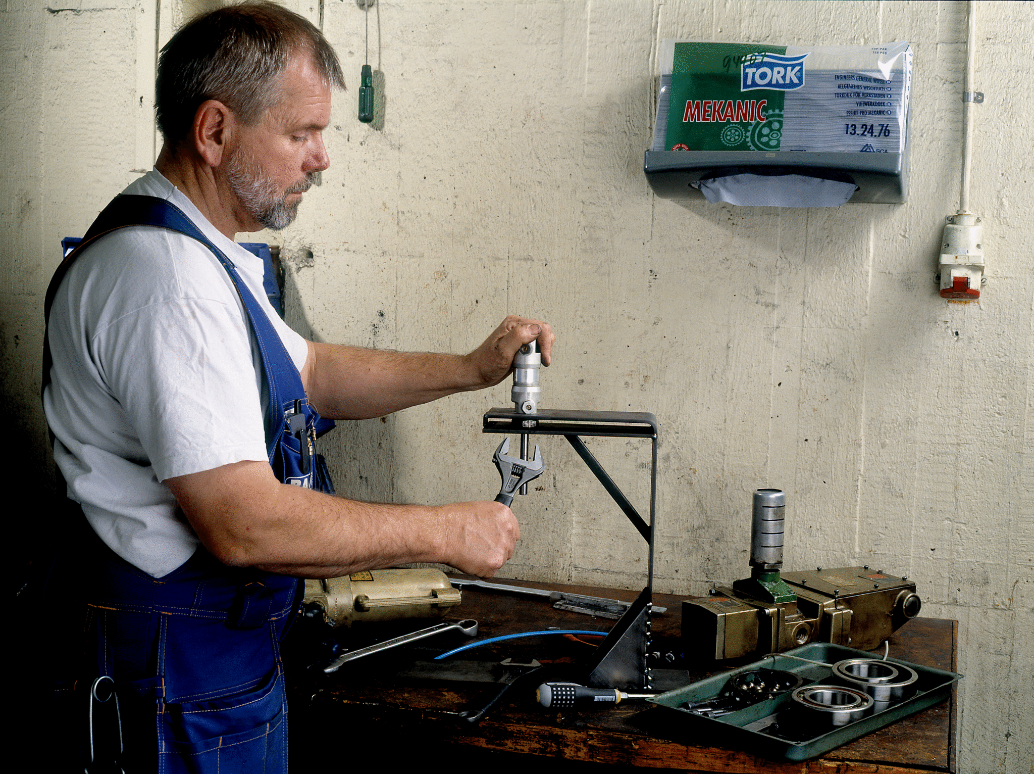 Llave Ajustable Doble Función Fosfatada Ergo 6"