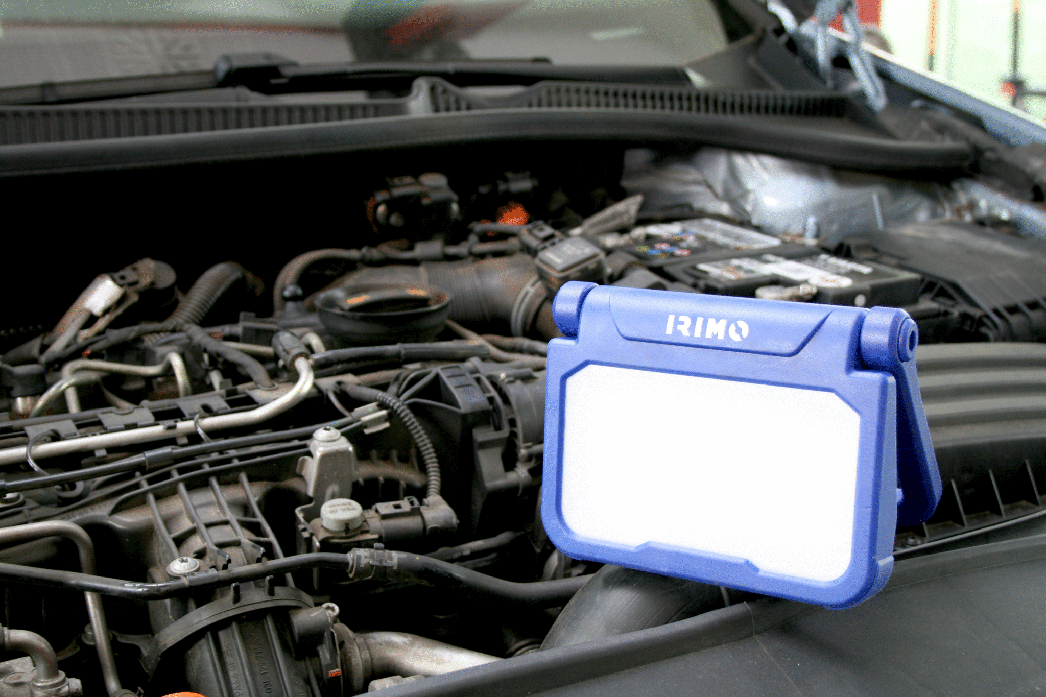Linterna de taller SMD inalámbrica tipo libro 1000 lúmenes IRIMO