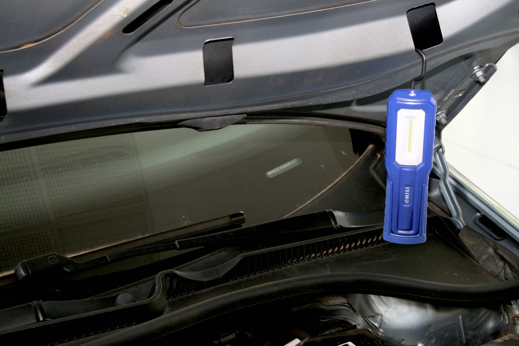 Linterna Profesional COB inalámbrica compacta IRIMO Taller