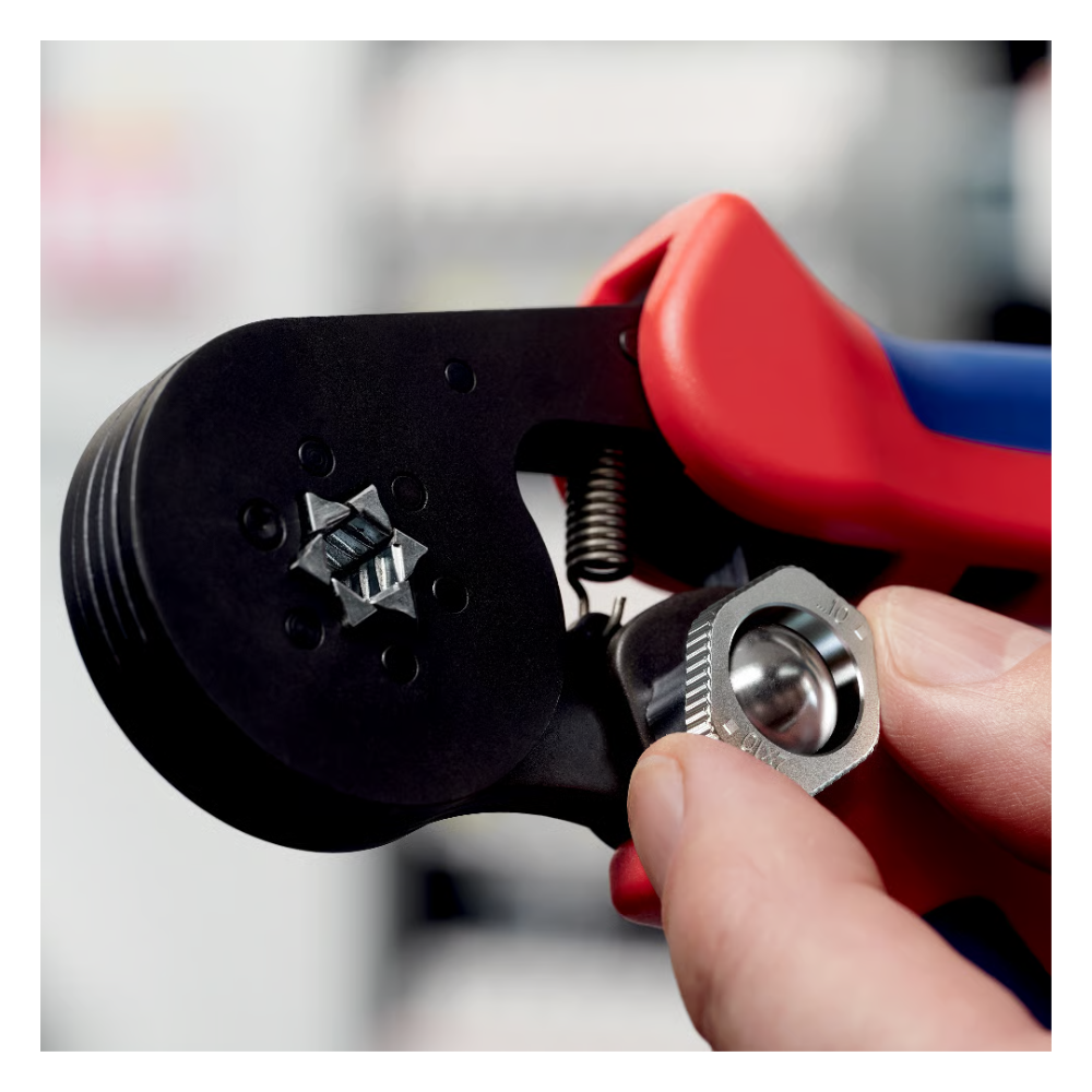 Alicate autoajustable acc./lateral 28-7 (975314) - KNIPEX