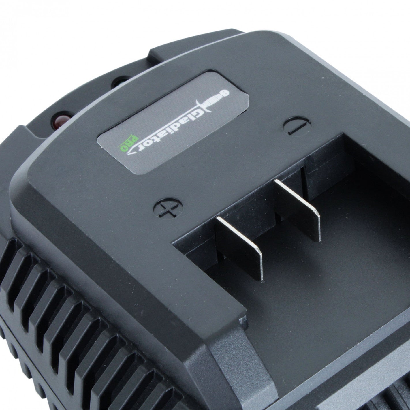 CARGADOR FAMILIA 18V GLADIATOR 18V CHA 818