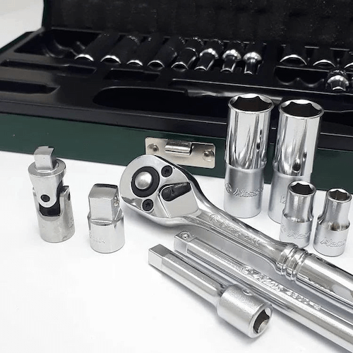 Juego de dados #2626MP 1/4 DR. CAJA METAL JGO. 26 PZS (OF)