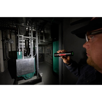 LINTERNA RECARGABLE FOCO DESLIZANTE 2000 LUMEN REDLITHIUM (2162-21) MILWAUKEE