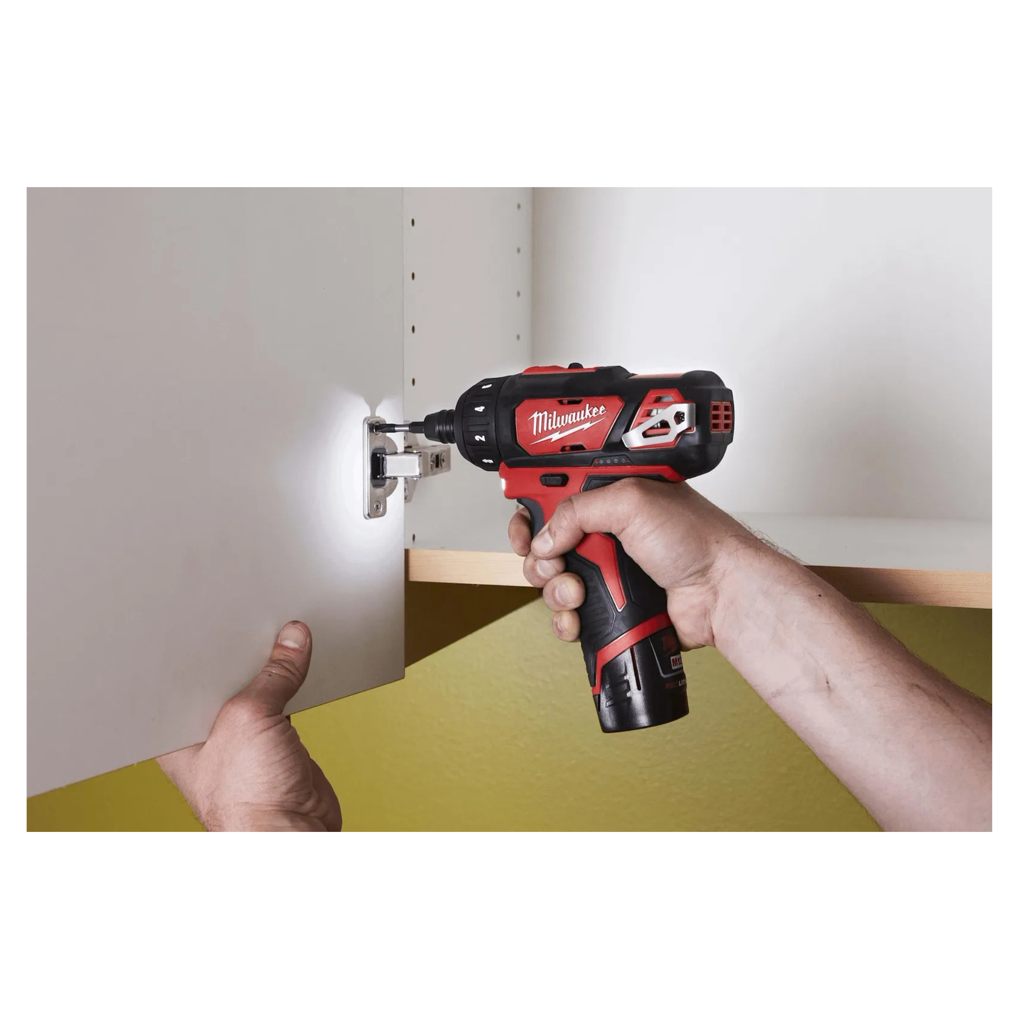 ATORNILLADOR IMPACTO 2 VEL BATERIA M12 FUEL (2406-22) MILWAUKEE