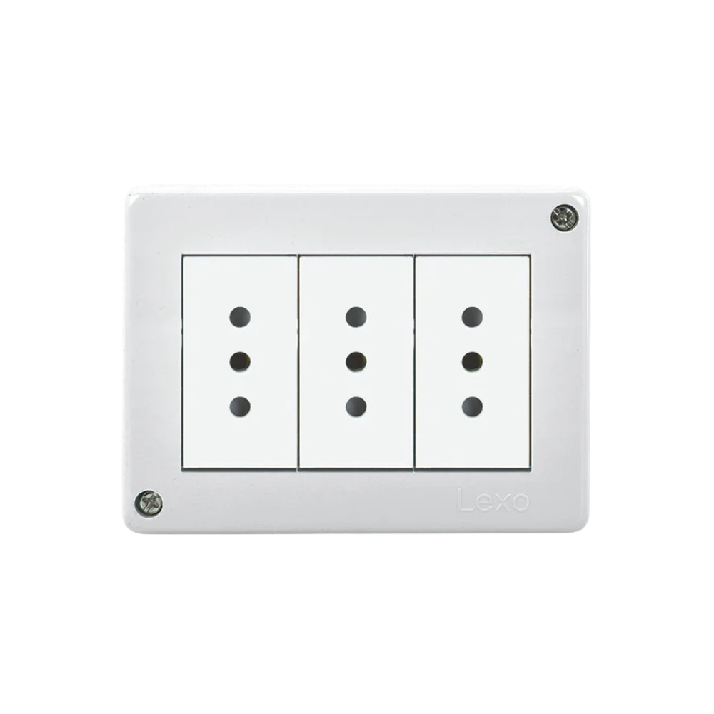 Hydrobox IP20 con toma corriente triple 10A, 250V, blanco