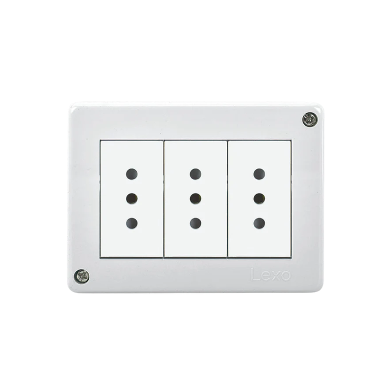 Hydrobox IP20 con toma corriente triple 10A, 250V, blanco